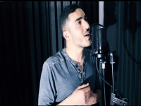 רפאל אלוש בקאבר בצרפתית - "מיליונרים"